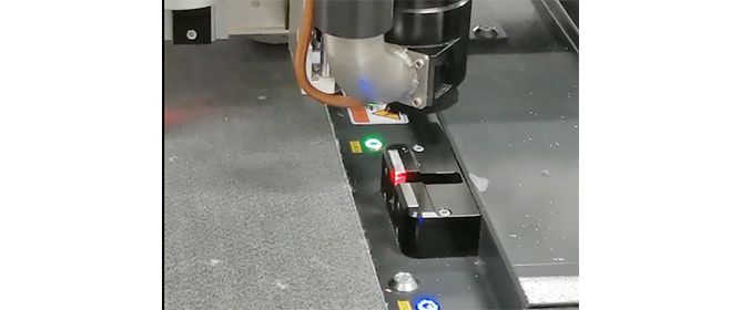 IECHO automatic knife initialization